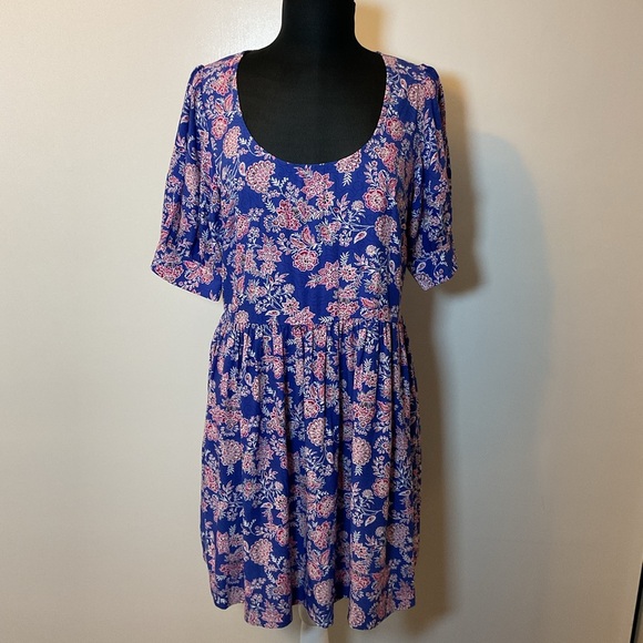 13. LOFT Blue Floral Asymmetrical Short Sleeve Dress Size 6 - Picture 3 of 8